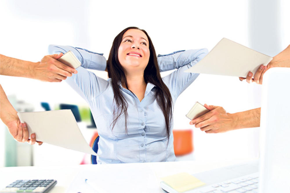 TRI LAGANE VEŽBE KOJE POMAŽU: Oslobodite se stresa na poslu