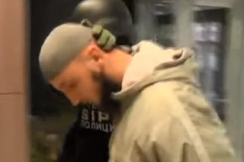 (VIDEO) PANIKA U SARAJEVU: Kod američke ambasade uhapšen bivši džihadista naoružan do zuba!