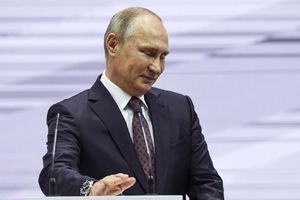 RUSIJA UZVRAĆA UDARAC: Putin naredio da se registruju mediji strani agenti