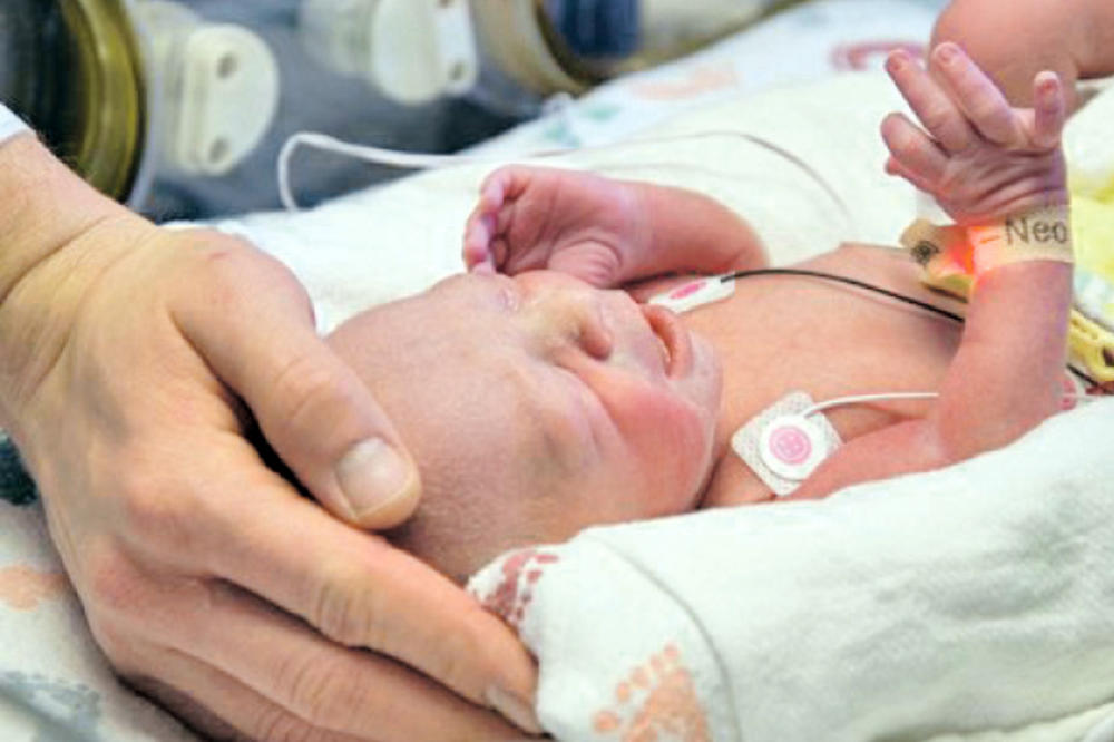 MEDICINSKI USPEH U AMERICI: Rođena beba iz presađene materice