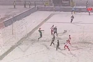 (VIDEO) KIKS STOJKOVIĆA ZA REMI PARTIZANA I VOJVODINE: Derbi odigran u nehumanim uslovima, golman crno-belih ispustio loptu u 86. minutu i poklonio gol Novosađanima