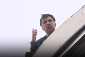 (VIDEO) DRAMA U UKRAJINI: Policija uhapsila Sakašvilija na krovu! Pretio da će da skoči!