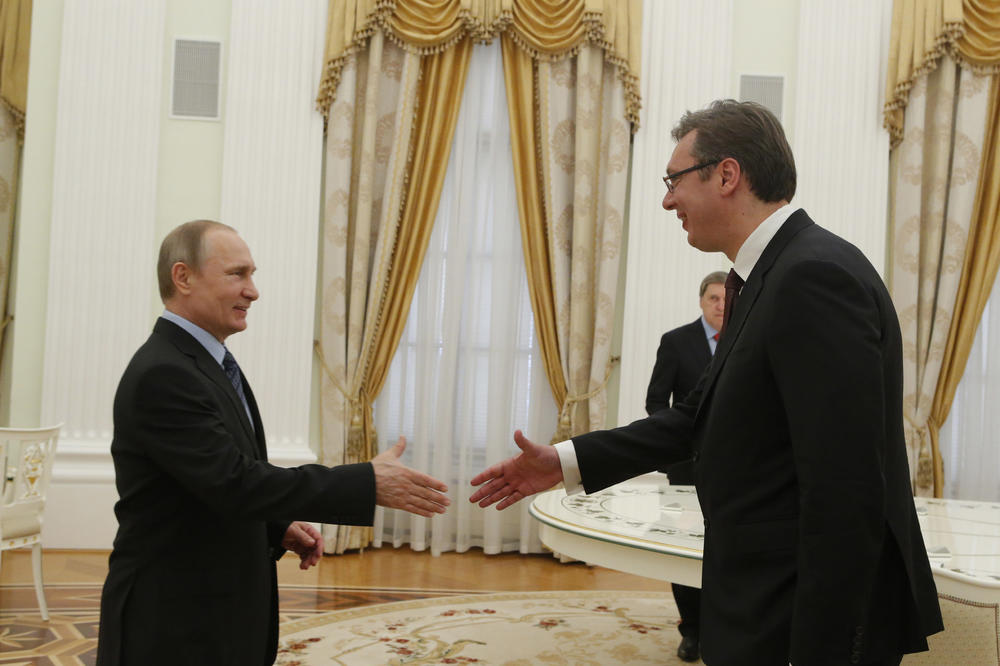 OTKRIVENI DETALJI UOČI VOJNE PARADE U MOSKVI: Vučić i Putin zajedno u stroju Besmrtnog puka?!