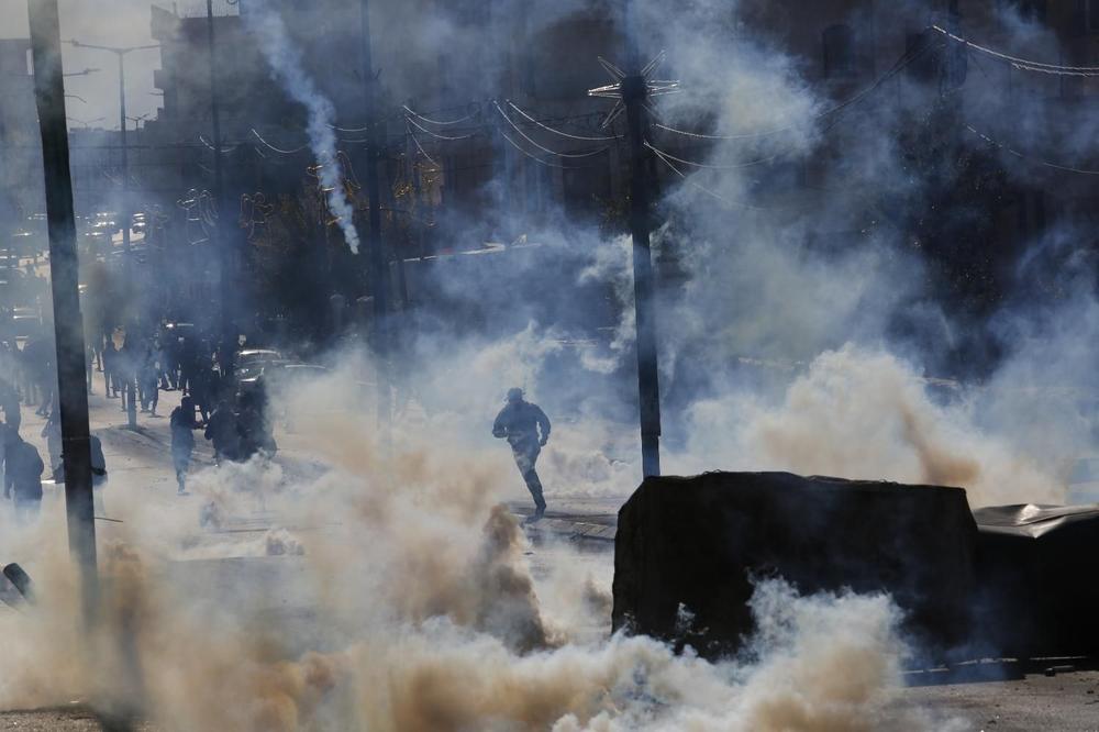 (VIDEO) BURNO I U VITLEJEMU: Izrael suzavcem i oklopnim vozilima rasteruje demonstrante