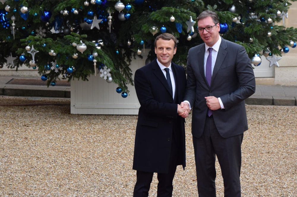 MON AMI ALEKSANDAR: Ovako je francuski predsednik Makron dočekao Vučića u Jelisejskoj palati
