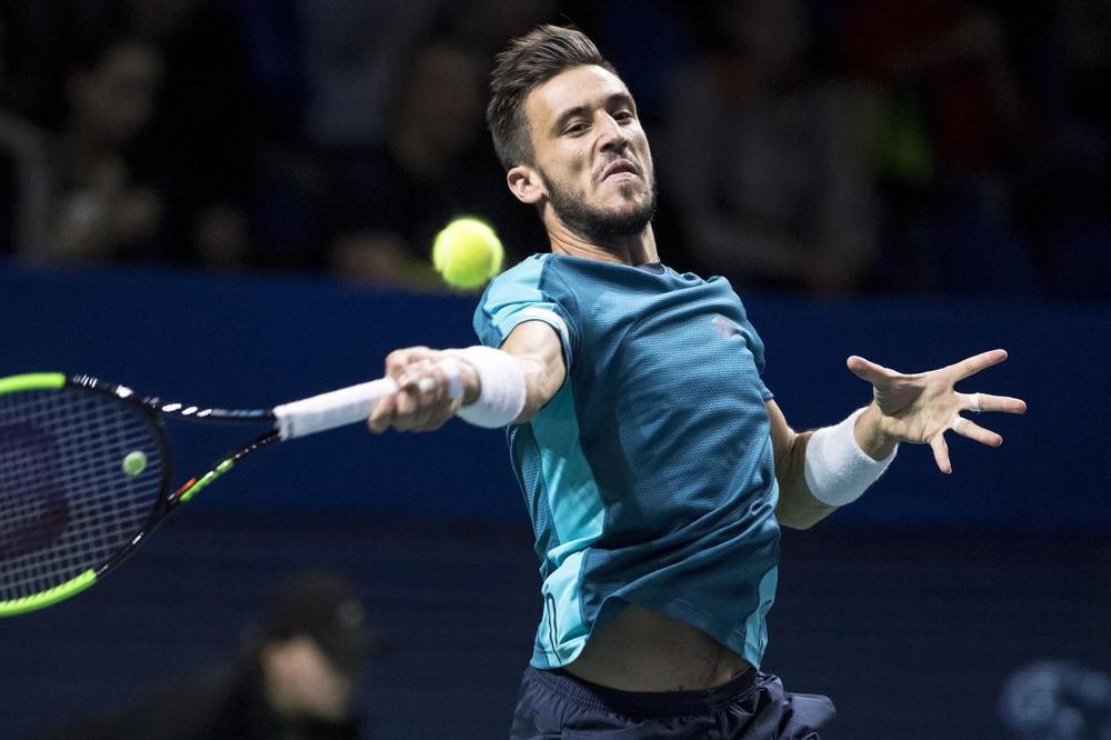 DŽUMHUR ČEKA NOVAKA: Bosanski teniser priredio senzaciju u Parizu, Cicipas pao u dva seta!