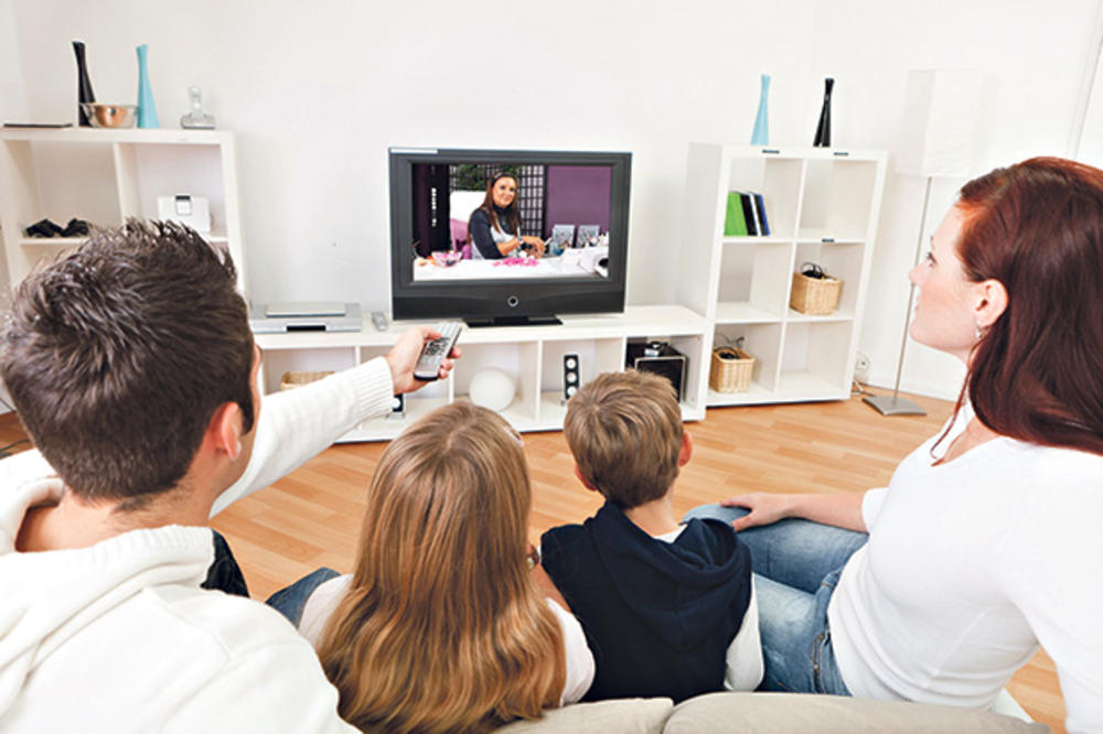 OPASNO POPUT PUŠENJA: Prekomerno gledanje TV šteti zdravlju!