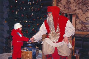 PSIHOLOG MILICA ZARIN OTKRIVA ZA LENU: Treba li deci reći da Deda Mraz ne postoji
