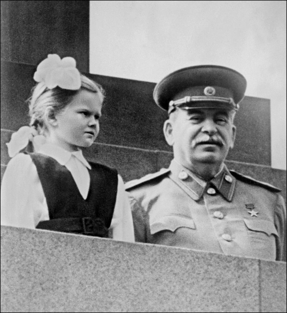 Josif Visarionovič Staljin, Staljin