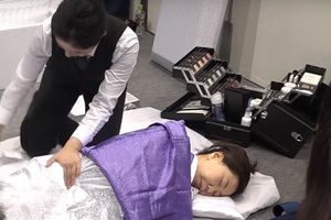 (VIDEO) BIZARNI FESTIVAL U JAPANU: Evo kako da se pravilno pripremite za sopstvenu smrt