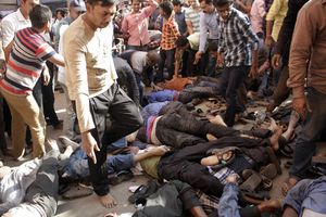 (FOTO) SMRTONOSNI STAMPEDO U BANGLADEŠU: Najmanje 10 ljudi poginulo na sahrani gradonačelnika