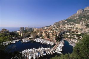 PRIČA KAKVE NEMA NI U FILMOVIMA: Ovaj bankar je prevario bogataše za 100 miliona dolara, a sada živi u luksuzu na Azurnoj obali!