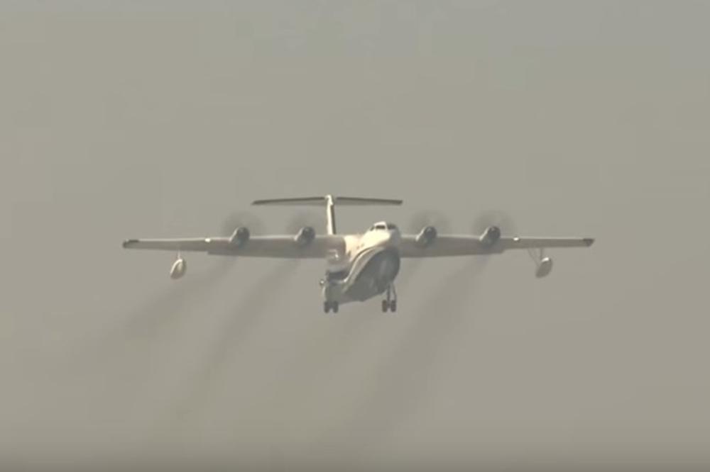 (VIDEO) KINA PRESTAVILA NOVU LETELICU: Ovaj avion-amfibija može da ide 500 km na sat, a ovako je izgledao prvi let