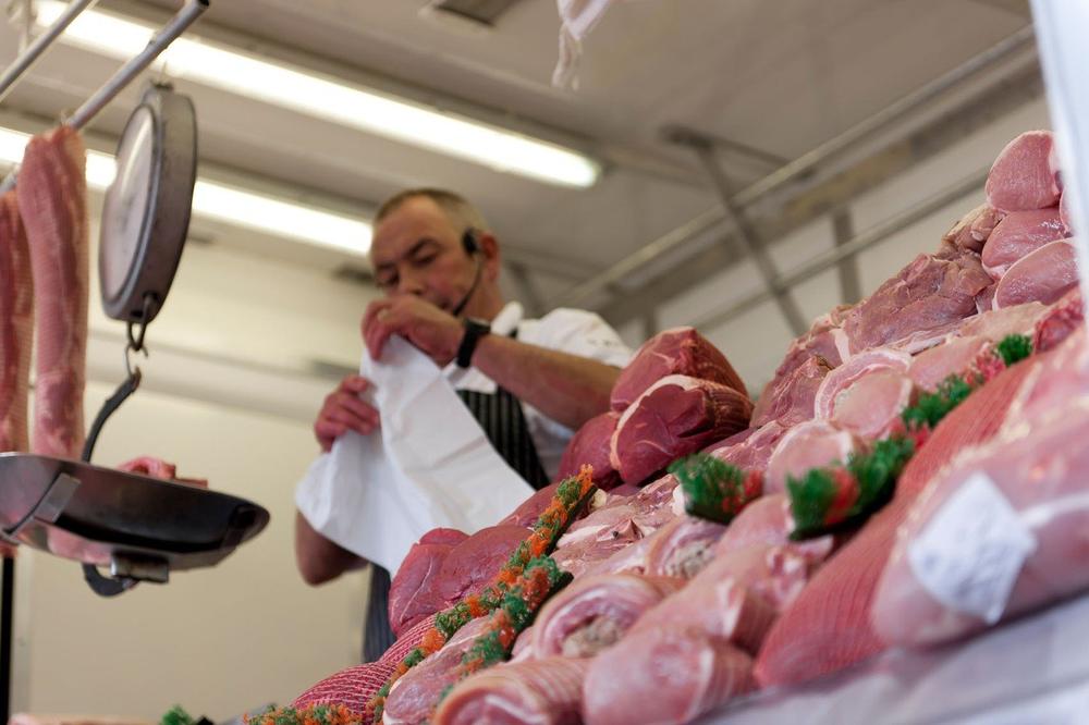 ZBOG AFRIČKE KUGE BLOKADA NA GRANICI: Srbija zabranila uvoz mesa iz Mađarske! INSPEKCIJA NA TERENU!