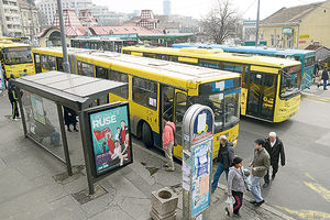 BEOGRAĐANI, DANAS BOLJE OSTANITE KOD KUĆE: Čak 70 linija gradskog prevoza izmenjeno, neće vam biti dobro! Ovako će voziti autobusi, tramvaji i trole