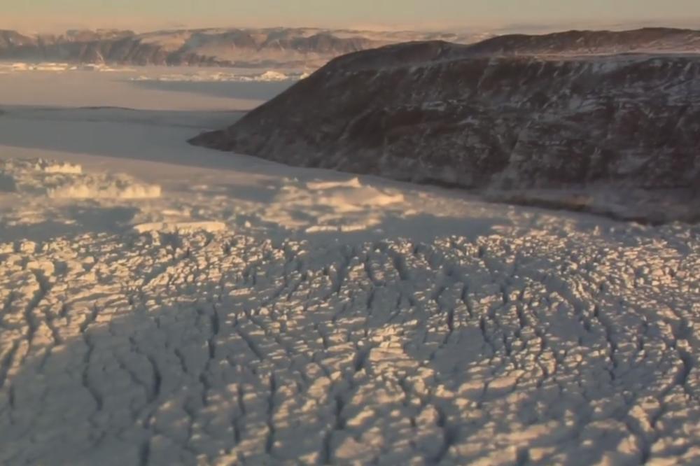 KLIMATSKA BOMBA POGODILA GRENLAND: Jeste sezona topljenja leda, ali sada su se za dan otopile MILIJARDE TONA (VIDEO)