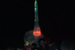 (VIDEO) DA SE SLEDIŠ: Ova Kimova raketa je bila hit novogodišnje noći!