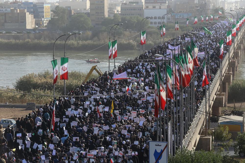 (FOTO) ODGOVOR NA DEMONSTRACIJE: Pristalice vlasti izašle na ulice Irana