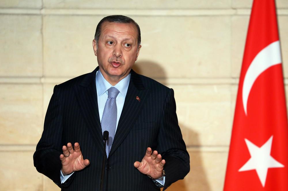 (VIDEO) OVO KRIJU FRANCUSKI MEDIJI: Erdogan tako odbrusio da novinaru nije bilo dobro!