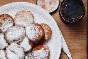 MEKANE KAO DUŠA, SOČNE I VAZDUŠASTE! Starinski recept za BAKINE KROFNE koje se ne mese