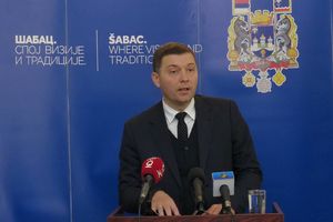 ZLOUPOTREBA DRŽAVNE IMOVINE U ŠAPCU: Gradonačelnik Nebojša Zelenović pajtosima dao luks stanove?!