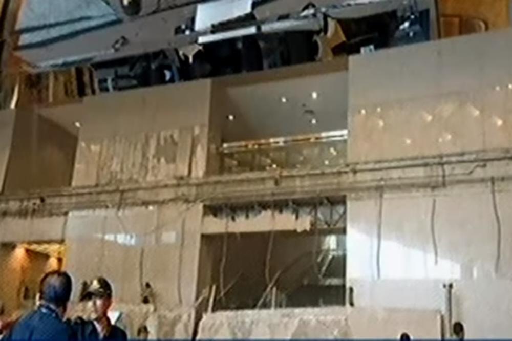 (VIDEO) NESREĆA U INDONEZIJI: Srušio se međusprat zgrade berze, 28 povređenih