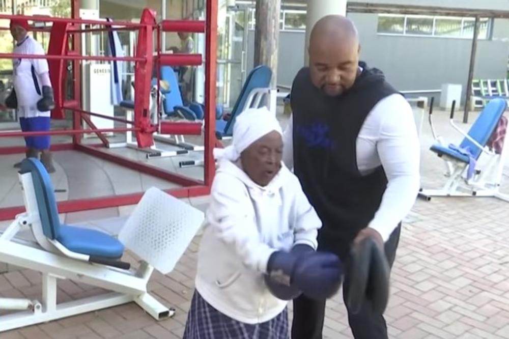 (VIDEO) ONE SU DOKAZ DA NIKADA NIJE KASNO: Najmlađa baka ima 77 godina, a treniraju boks kao devojke!