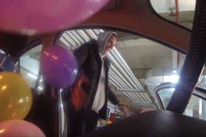 (VIDEO) ISPALJENA: Srpska odbojkašica krenula u auto, šok je usledio kada je zatvorila prtljažnik