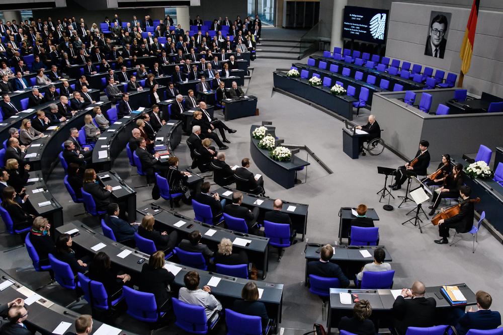 USTAVNI SUD ZAKLJUČIO DA SU IZBORI U NEMAČKOJ NEREGULARNI: Naložio ponavljanje parlamentarnih izbora u Berlinu