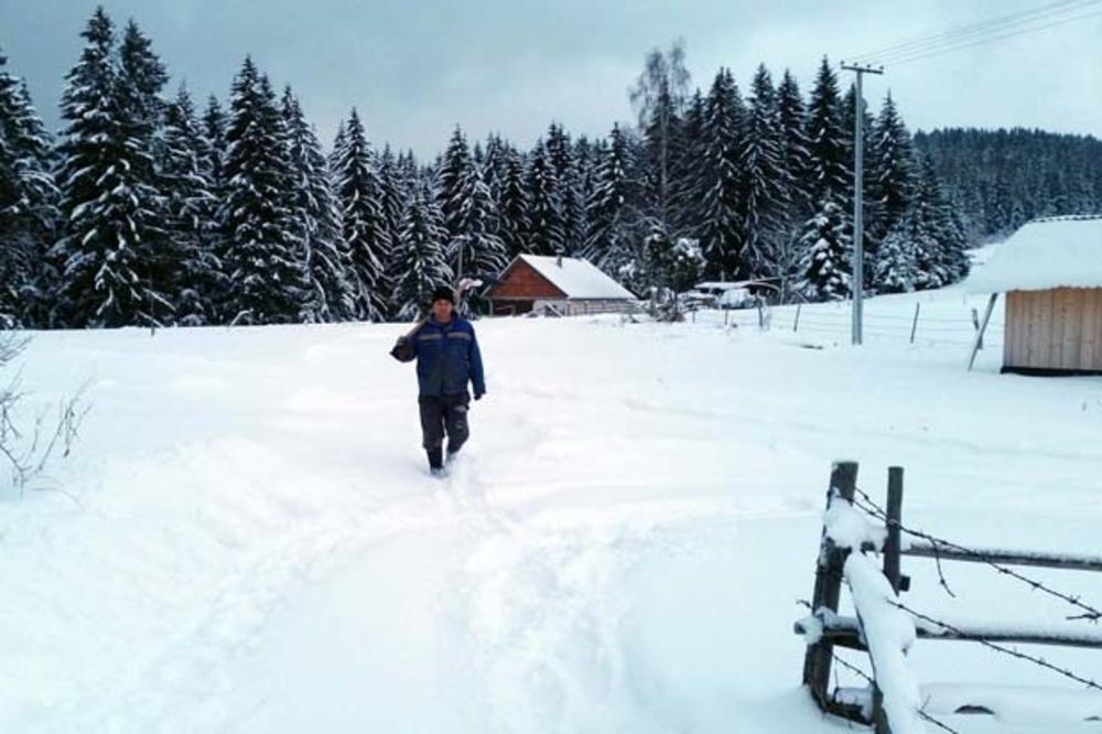 4 UPOZORENJA RHMZ! Obilne padavine prete ovim delovima Srbije: Evo gde se očekuje i do 30 cm snega! NA SNAZI CRVENI METEO ALARM