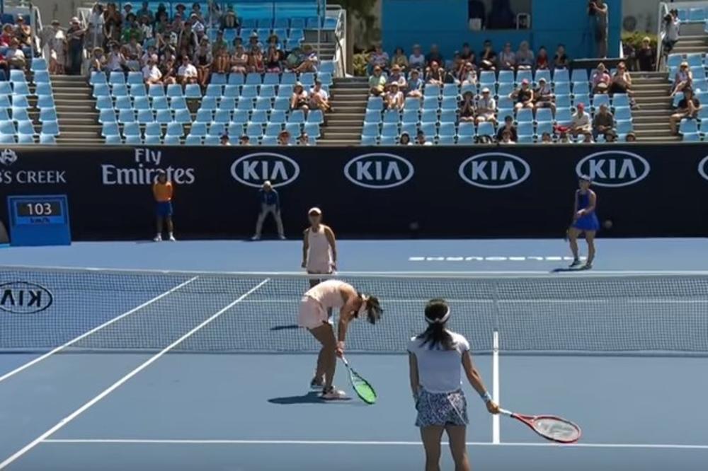 (VIDEO) BOLNA KOMEDIJA NA AUSTRALIJAN OPENU: Pogledajte kako je teniserka dobila lopticu u glavu!