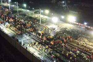 (VIDEO) BUKVALNO NIKLA PREKO NOĆI: Kinezi izgradili železničku stanicu za samo 9 sati!