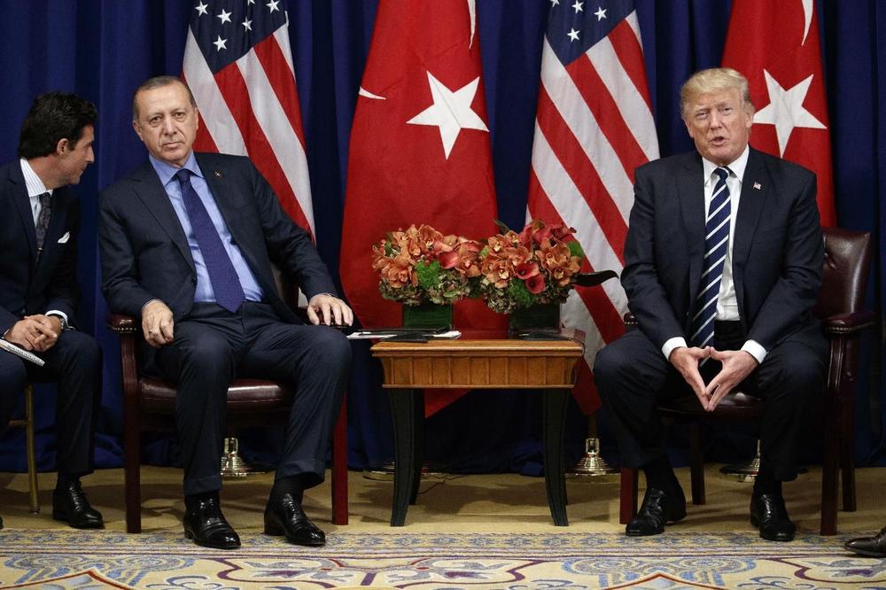 (VIDEO) TURSKA POBESNELA: Bela kuća iskrivljeno prenela razgovor Erdogana i Trampa!