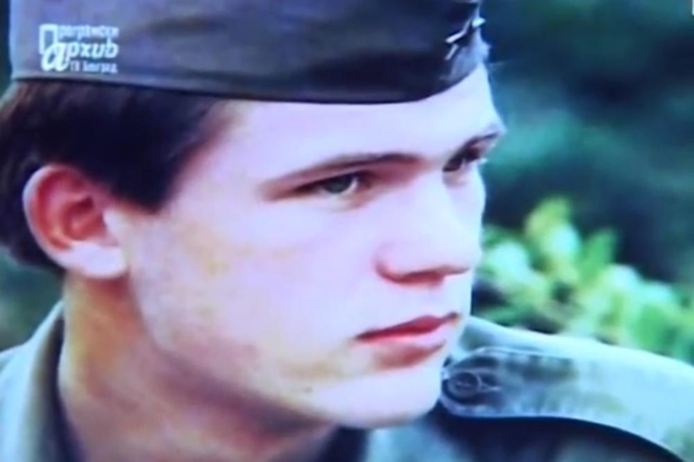 DAN SEĆANJA NA SRPSKOG HEROJA: Srđan Aleksić pre 26 godina stradao braneći prijatelja! Danas je simbol ljudstva! (VIDEO)