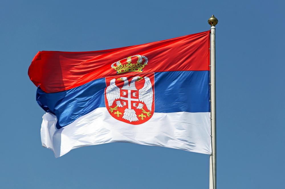 Srpska Zastava Vijorila Se Na Beloj Ku I Pre Ta No Godina Evo Kako