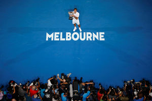 (VIDEO) SNAŽNI ODJECI FINALA Svetske legende se obrušile na organizatore Australijan opena: Zašto mora da se forsira Federer?