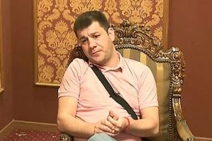 (VIDEO 18+) NE MOŽE DA SE SUZDRŽI: Marinković nasrnuo na razgolićenu Zerinu usred dnevne sobe!