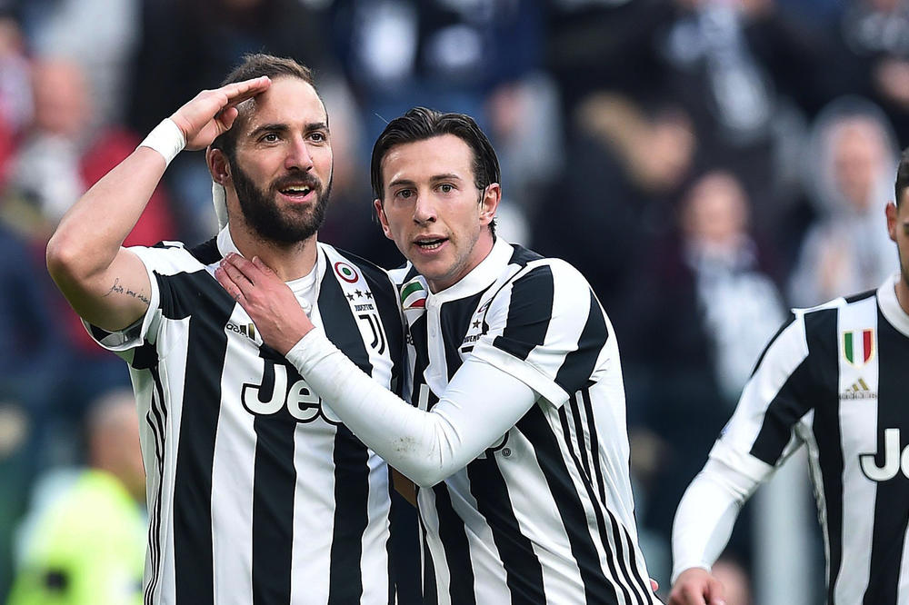 (VIDEO) STARA DAMA PREUZELA TRON: Juventus dao sedam golova Sasuolu, remi Milana u Udinama