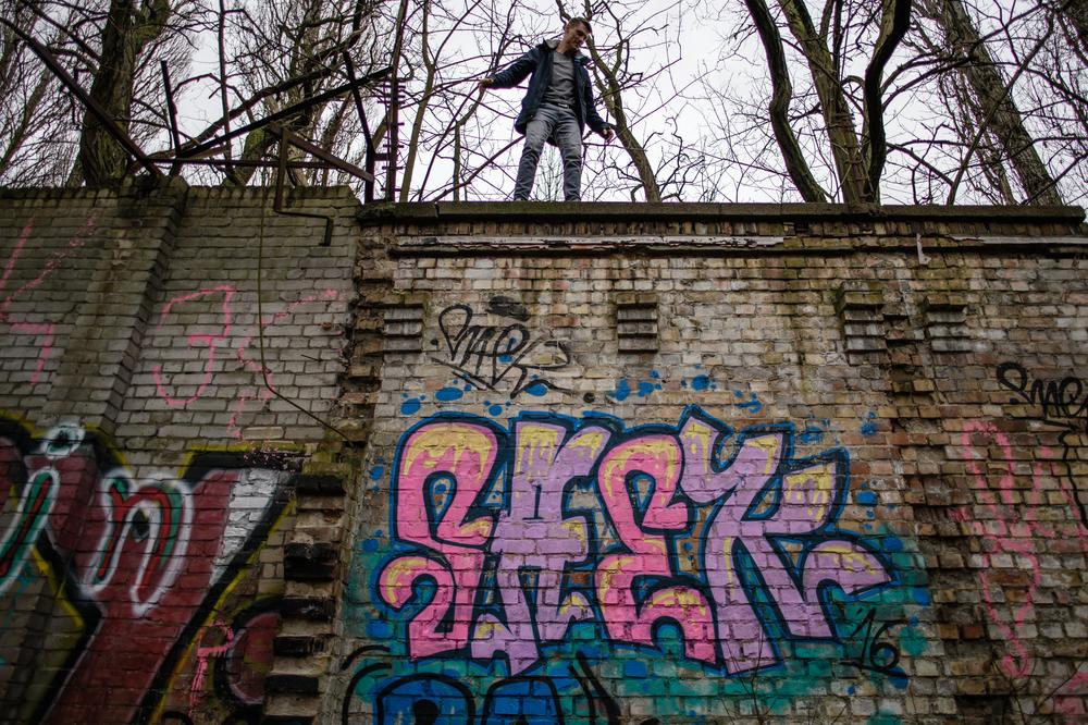 (FOTO GALERIJA) NEOBIČAN JUBILEJ BERLINSKOG ZIDA: Od rušenja je prošlo tačno onoliko dana koliko je zid delio Berlin