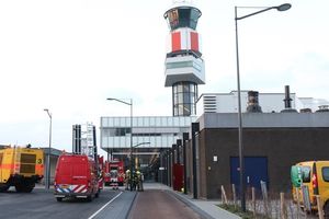 (FOTO) ZATVOREN ROTERDAMSKI AERODROM: Uzbuna zbog dima u kontrolnom tornju obustavila letove