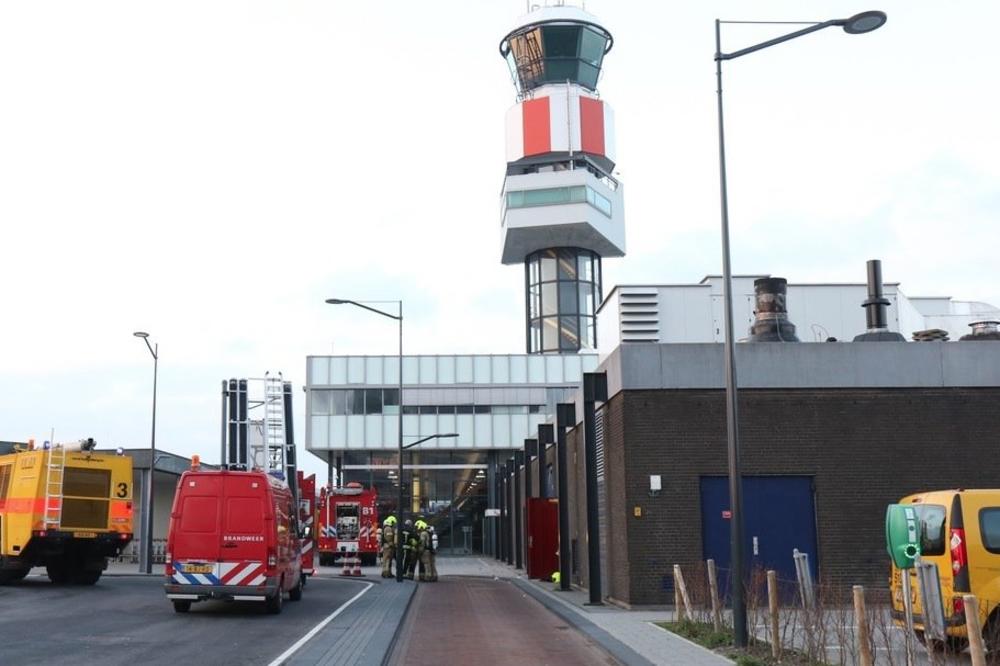 (FOTO) ZATVOREN ROTERDAMSKI AERODROM: Uzbuna zbog dima u kontrolnom tornju obustavila letove
