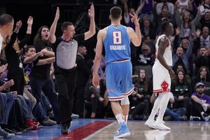 (VIDEO) NBA NA SRPSKI POGON: Čudesni Bogdanović trojkom srušio Čikago, dabl-dabl maestralnog Jokića u pobedi Denvera!