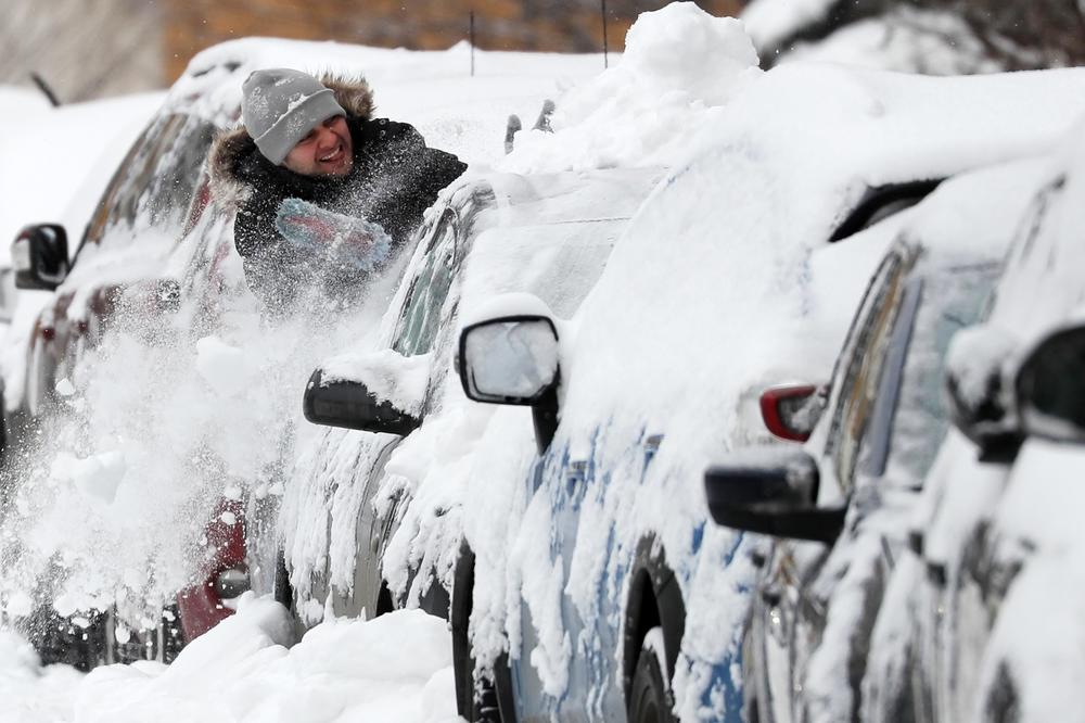 PUTEVI SRBIJE:  Oprez zbog snega u Timočkoj Krajini i olujnog vetra u Pomoravlju i na jugu Banata
