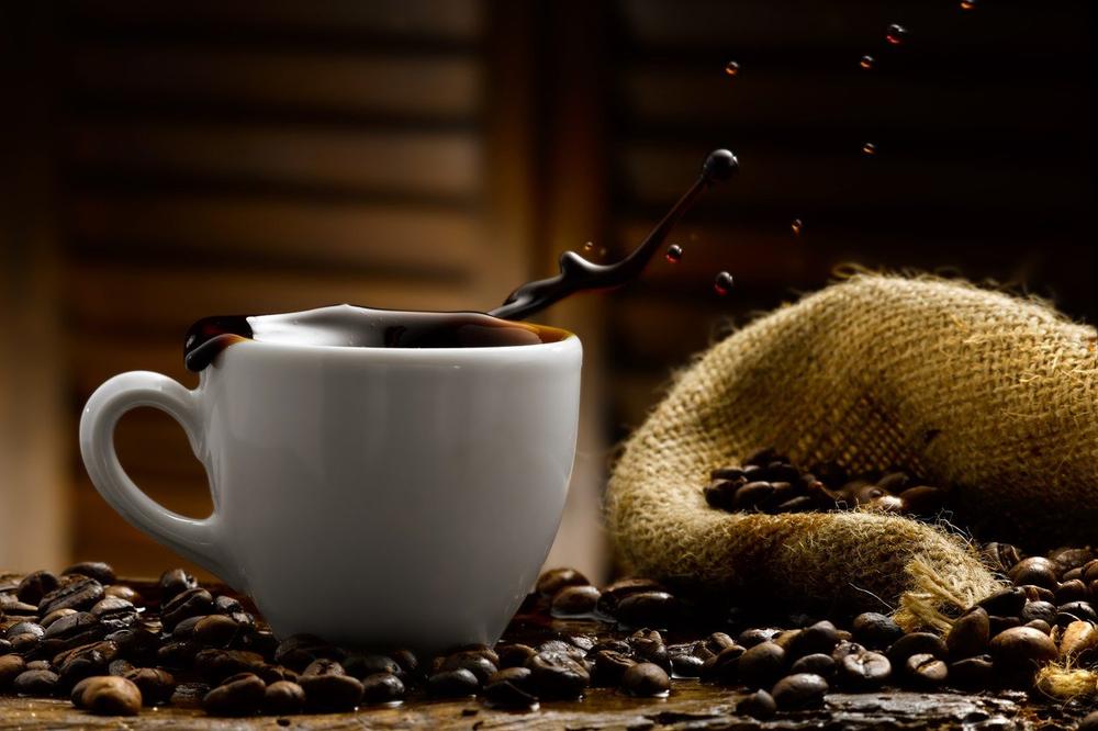 OVAJ NAPITAK MOŽE DA IZAZOVE RAK JETRE: Svaki dan se trujemo kafom!