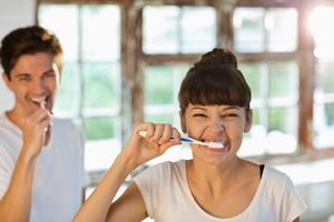 VAŽNO JE CELOKUPNO ZDRAVLJE: Zube perite pola sata posle obroka, a četkicu menjajte na tri meseca
