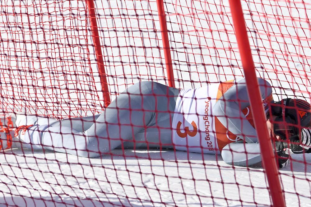 (UZNEMIRUJUĆI VIDEO, FOTO) HOROR NA STAZI: Stravičan pad ruskog skijaša u Pjongčangu!