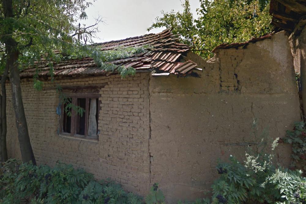 INSPEKTORI U MIŠARSKOJ ULICI: Urušio se deo stare kuće u Vranju