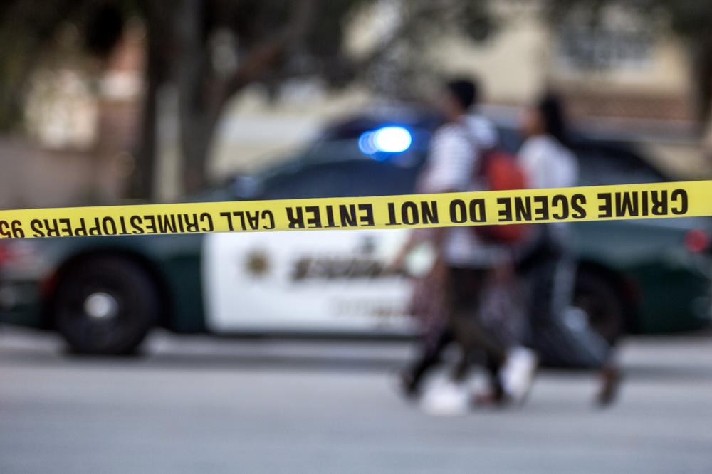 PUCNJAVA NA SAHRANI NA FLORIDI: Na licu mesta poginuli tinedjžer i muškarac, dvoje povređeno