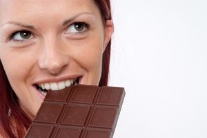 (RECEPT) NIKAD LAKŠE ZA SPREMANJE: Napravite neodoljivu domaću čokoladu od samo 3 sastojka!