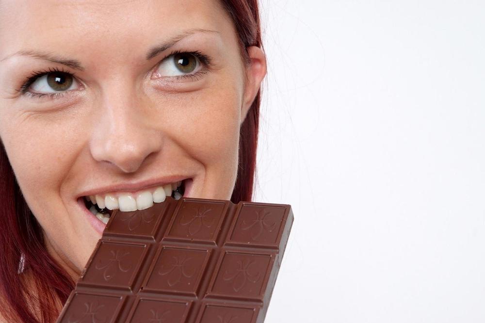(RECEPT) NIKAD LAKŠE ZA SPREMANJE: Napravite neodoljivu domaću čokoladu od samo 3 sastojka!